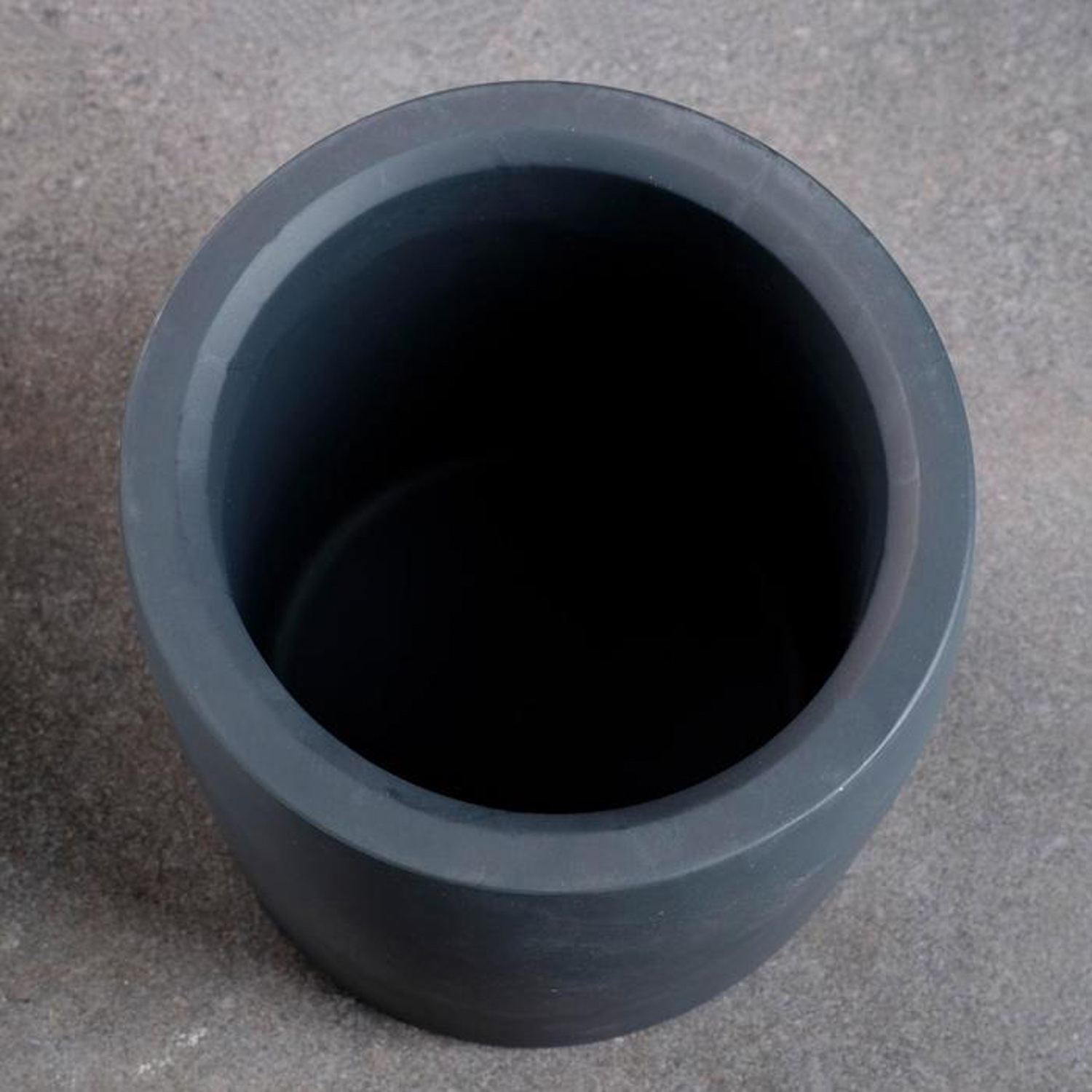 Кашпо гипсовое "Эко" 0,75л  d верха 120мм h110мм Антрацит  ("VipSet") *5