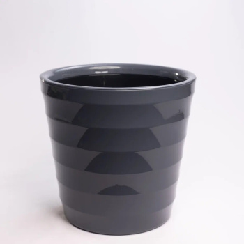 Кашпо пластм. "Лаура" 16,6л d верха 300мм h300мм со вставкой Черный ЛР30-75*1