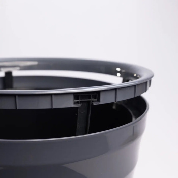 Кашпо пластм. "Лаура" 16,6л d верха 300мм h300мм со вставкой Черный ЛР30-75*1