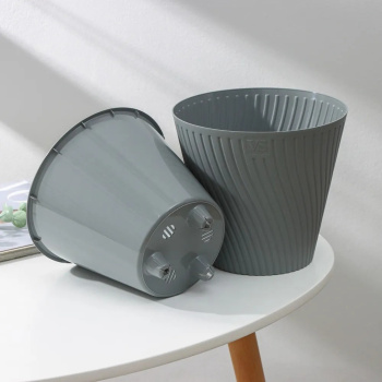 Кашпо пластм. "Луи" 1,2л d верха 140мм h129мм со вставкой Серый AML-1,2-03 ("VipSet") *1/30 Кашпо пластм. "Луи" 1,2л d верха 140мм h129мм со вставкой Серый AML-1,2-03 ("VipSet") *1/30